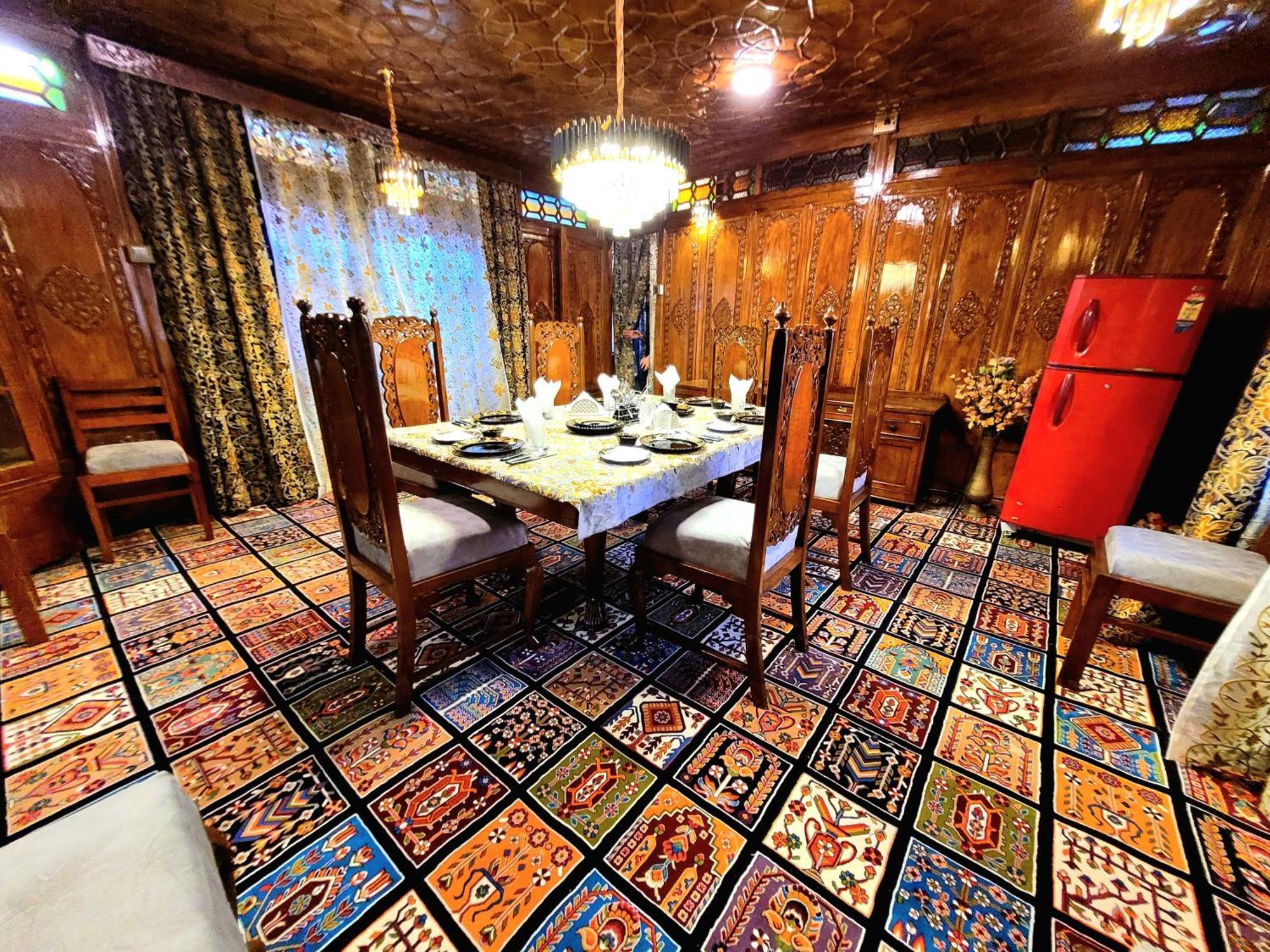 Aziz Palace Group Of Houseboats Srīnagar Eksteriør billede