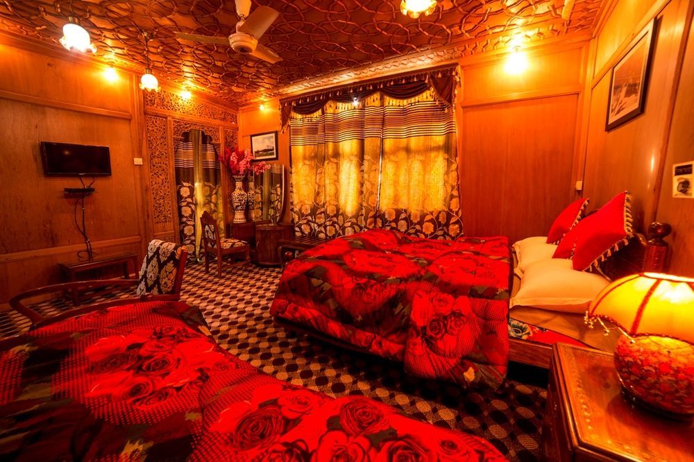 Aziz Palace Group Of Houseboats Srīnagar Eksteriør billede