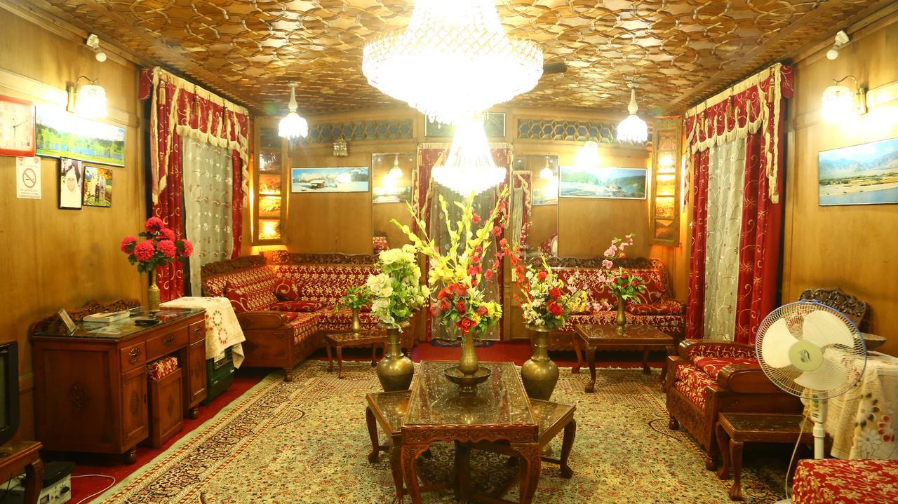 Aziz Palace Group Of Houseboats Srīnagar Eksteriør billede