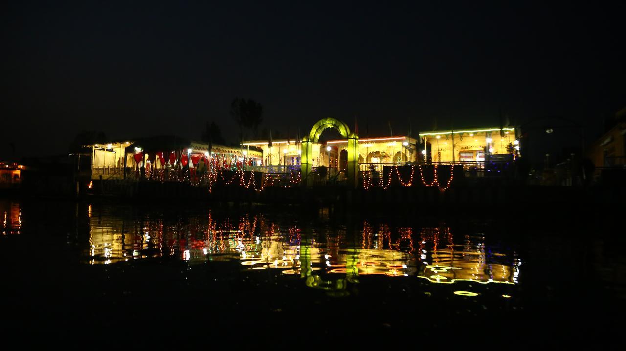 Aziz Palace Group Of Houseboats Srīnagar Eksteriør billede